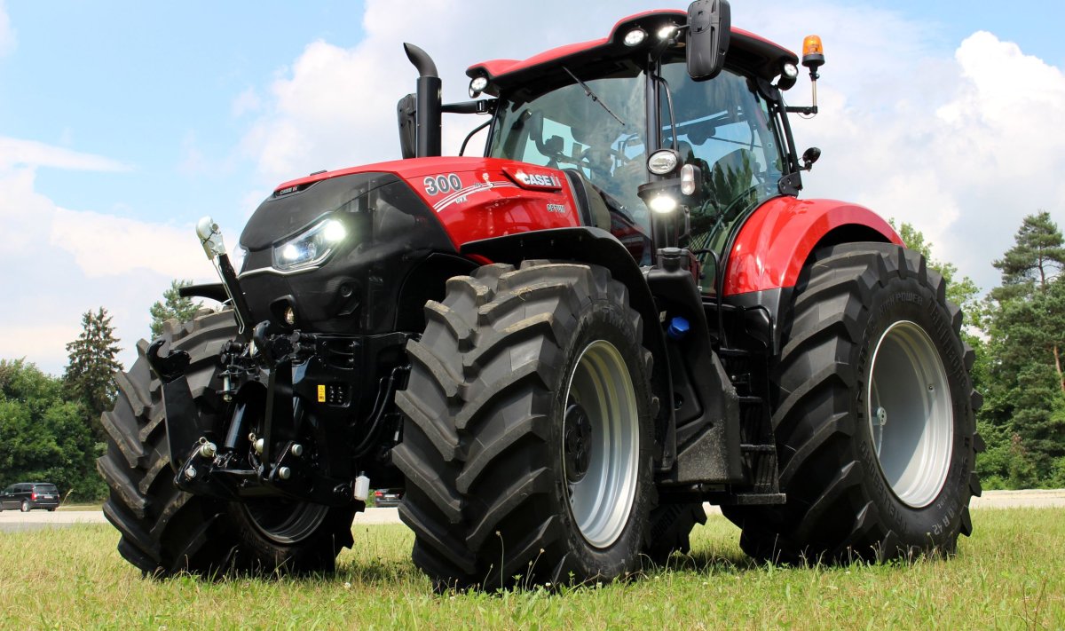 Трактор Case IH Optum 300 CVX