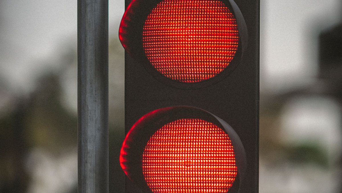 Светофор на столбе