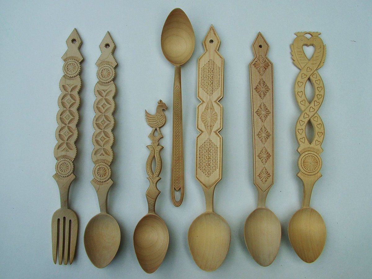 Резные деревянные ложки