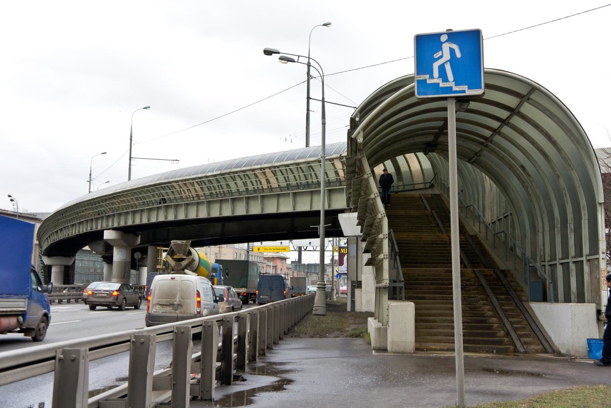 Автозаводская пешеходный надземный переход
