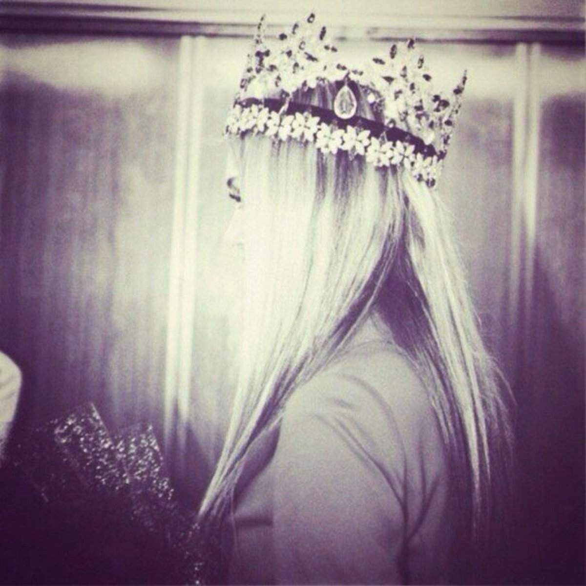 Красивая женская корона