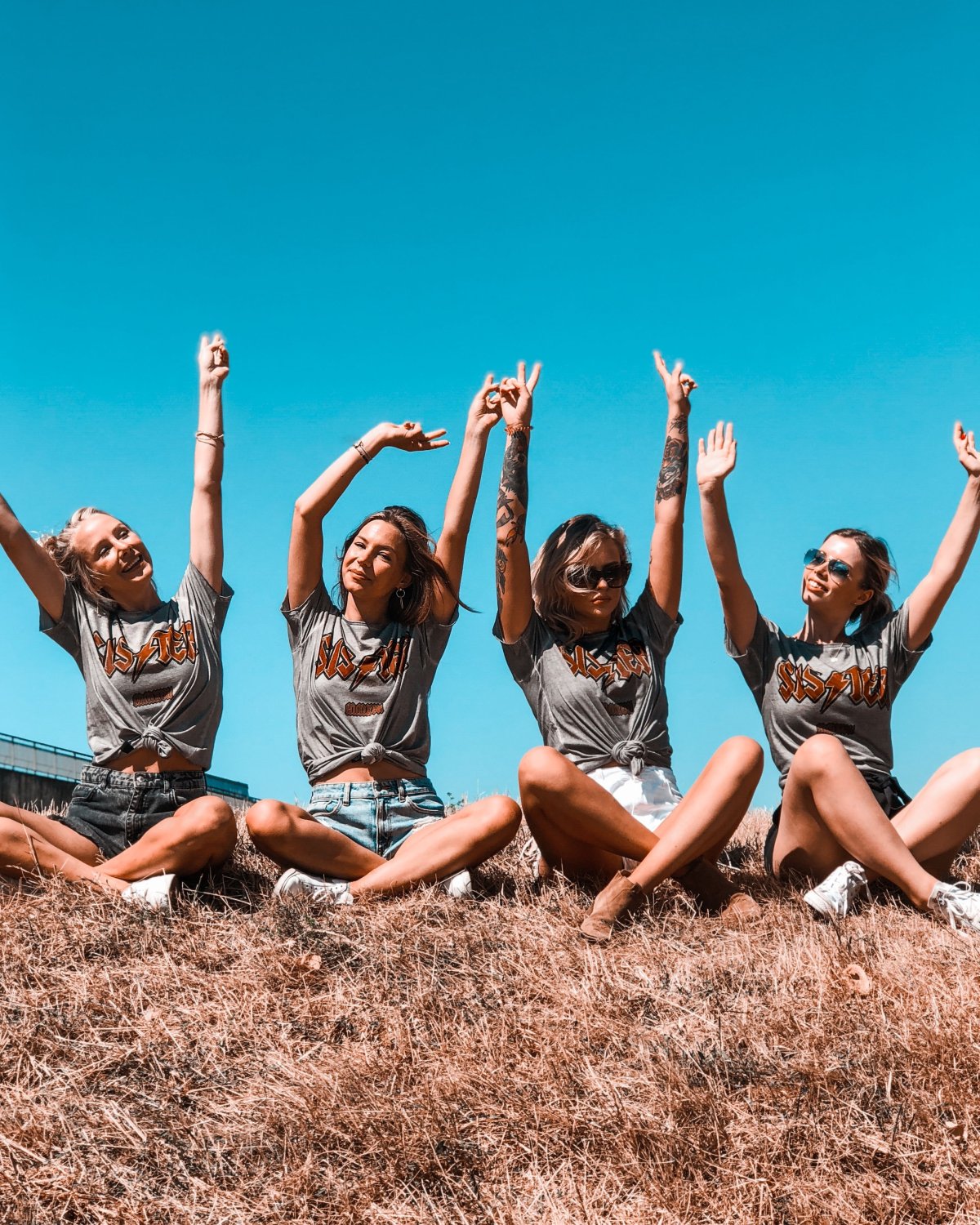 Групповая фотосессия девушек