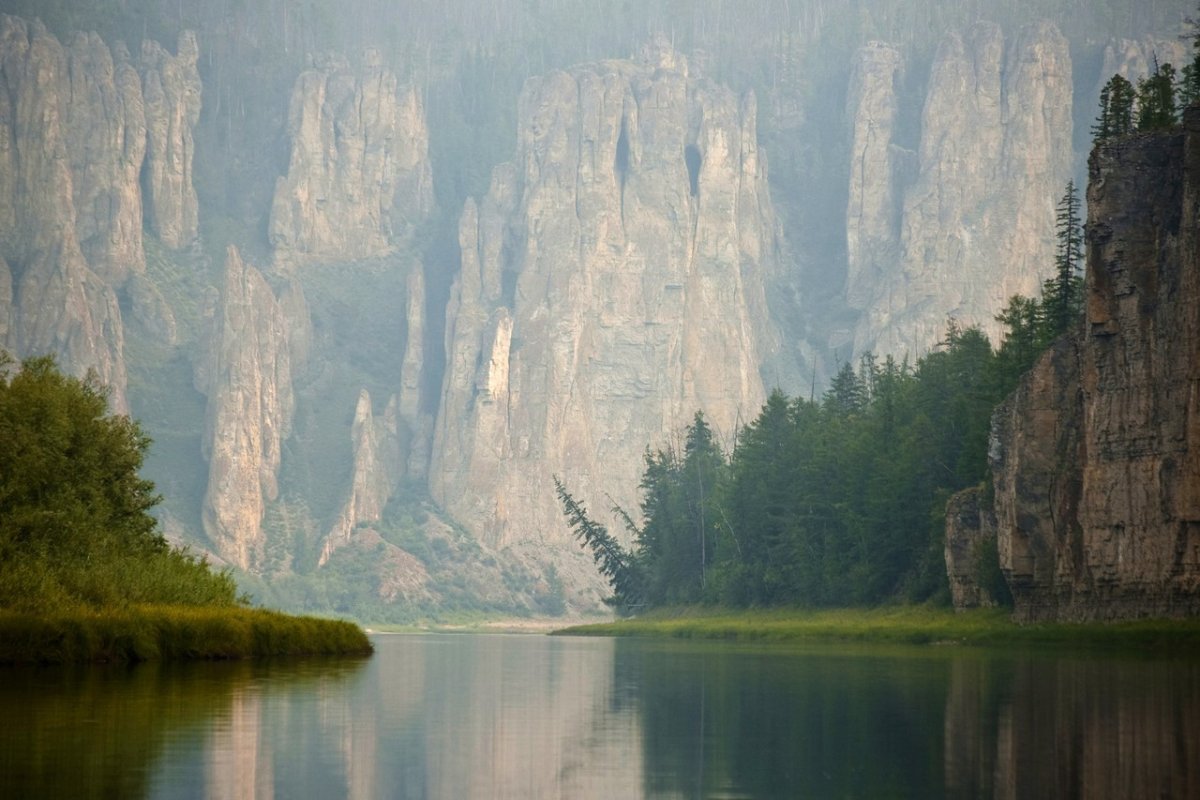Синские столбы Саха Якутия река синяя