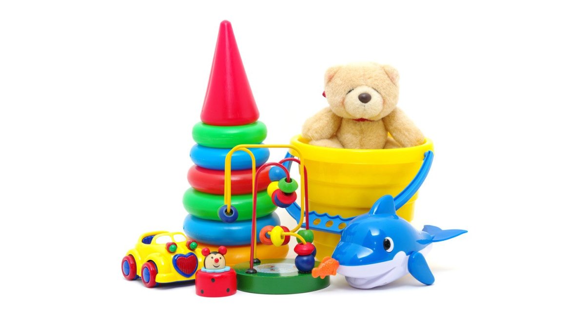 Детские игрушки на прозрачном фоне