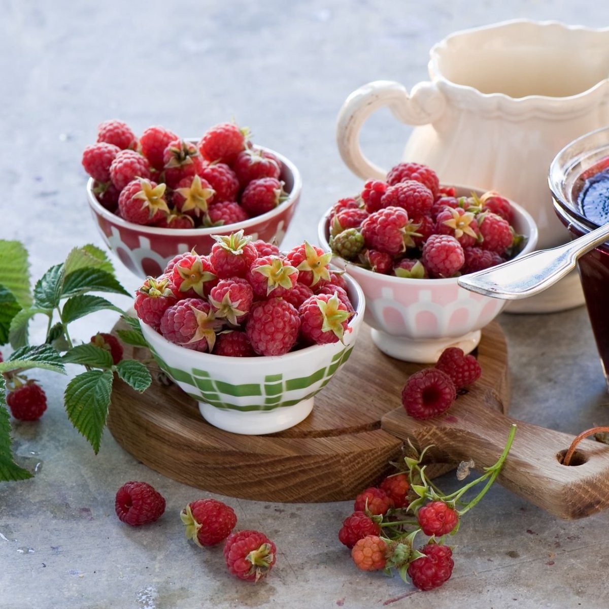 Доброе утро с цветами и ягодами