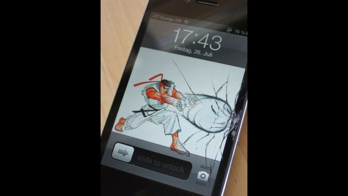 Смартфон разбитый экран арт аниме