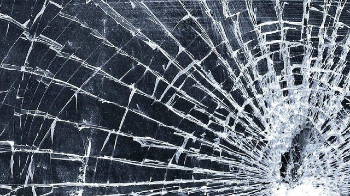 Разбитый дисплей обои