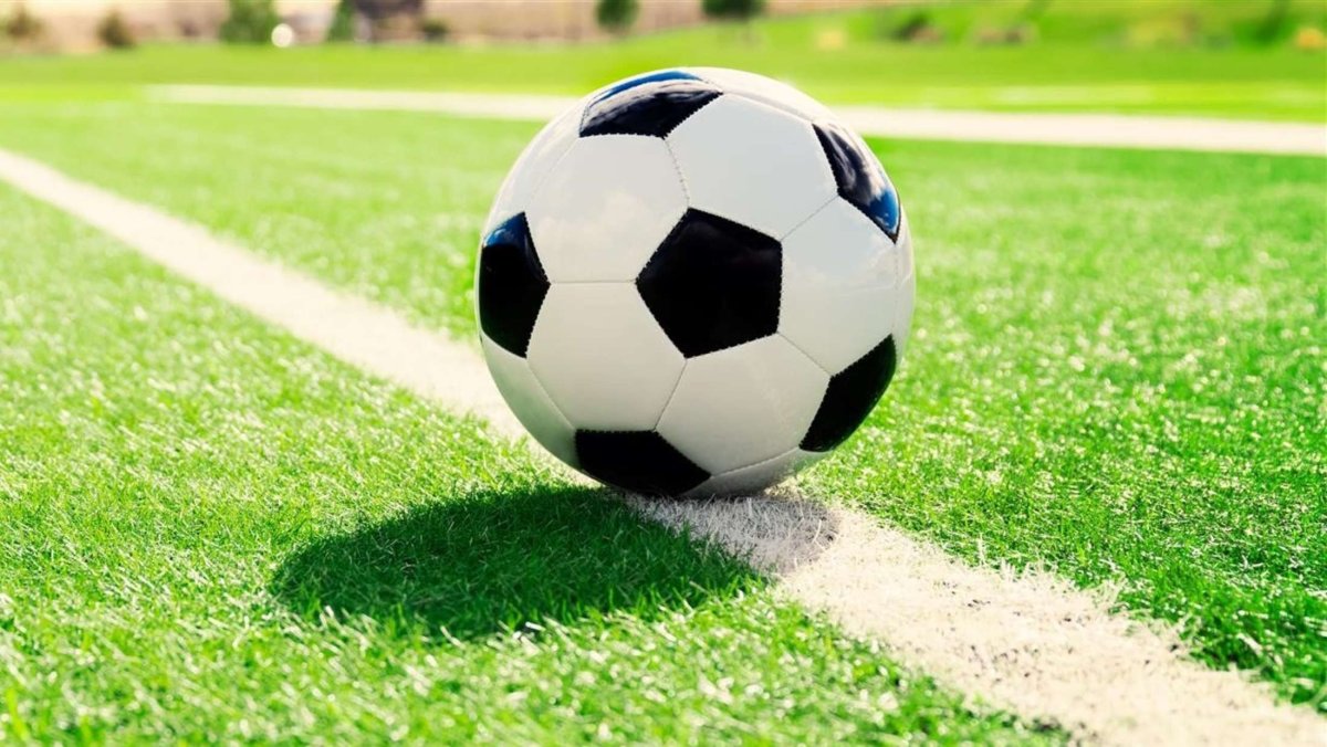 Огненный футбольный мяч