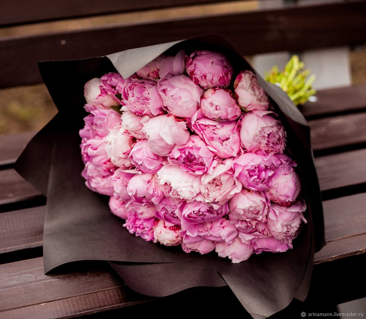 Фон для сайта букет невесты из пионов