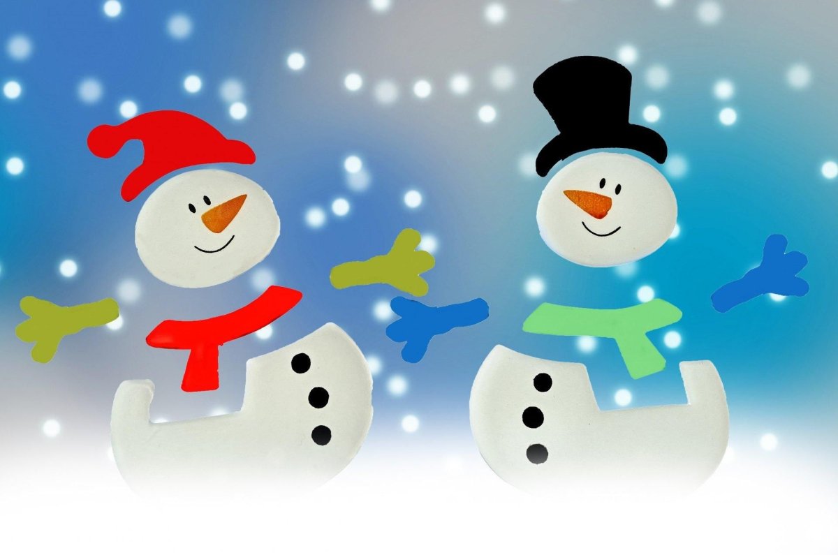 Снеговик новогодний веселый