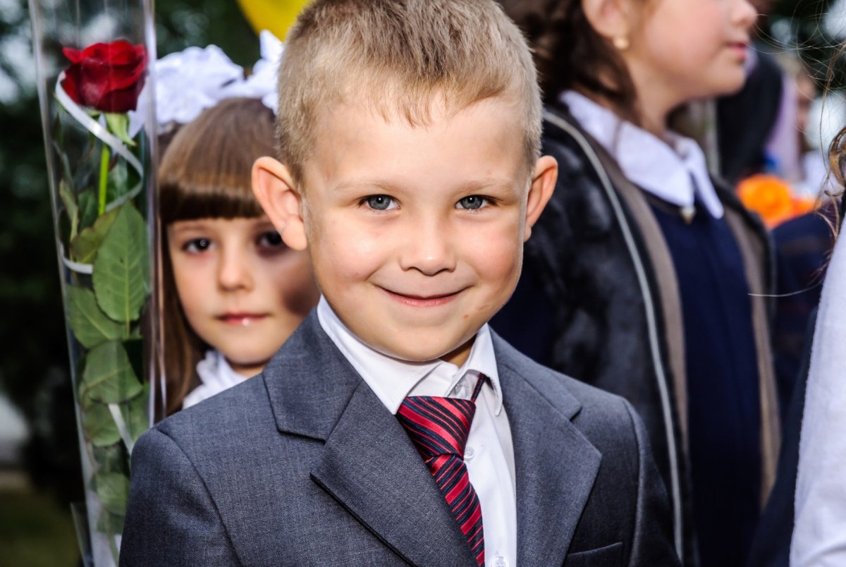Мальчик первоклассник