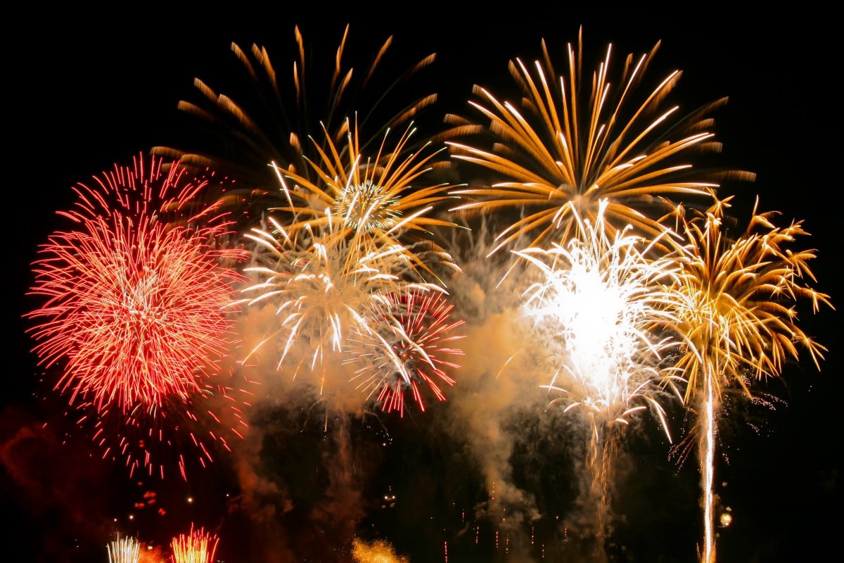 Салют "с днем рождения"