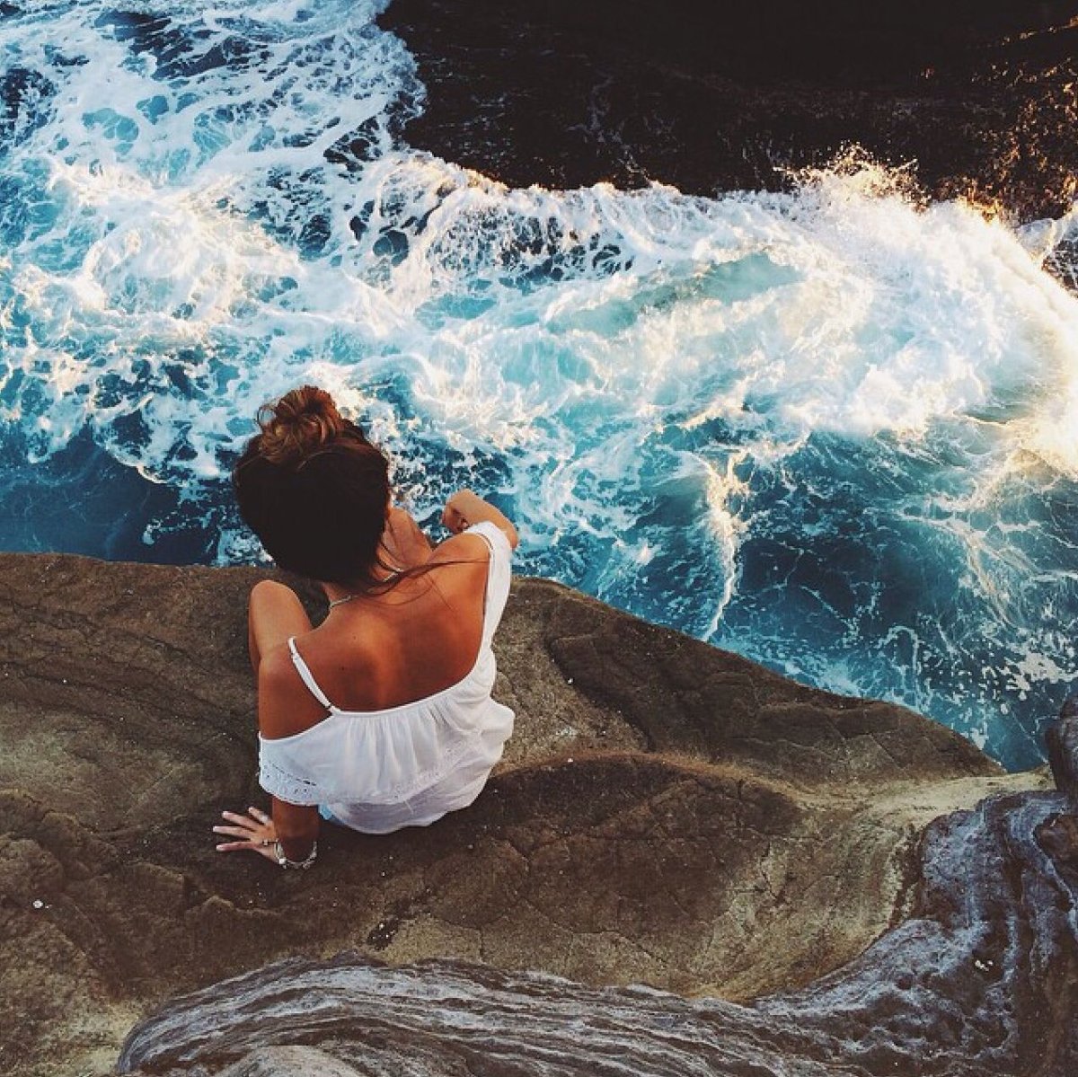 Девушка и океан