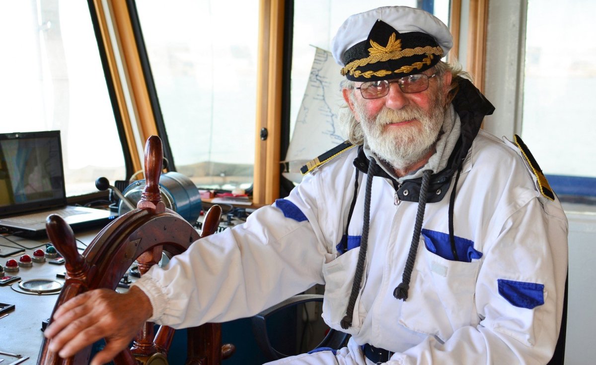 Капитан корабля логотип