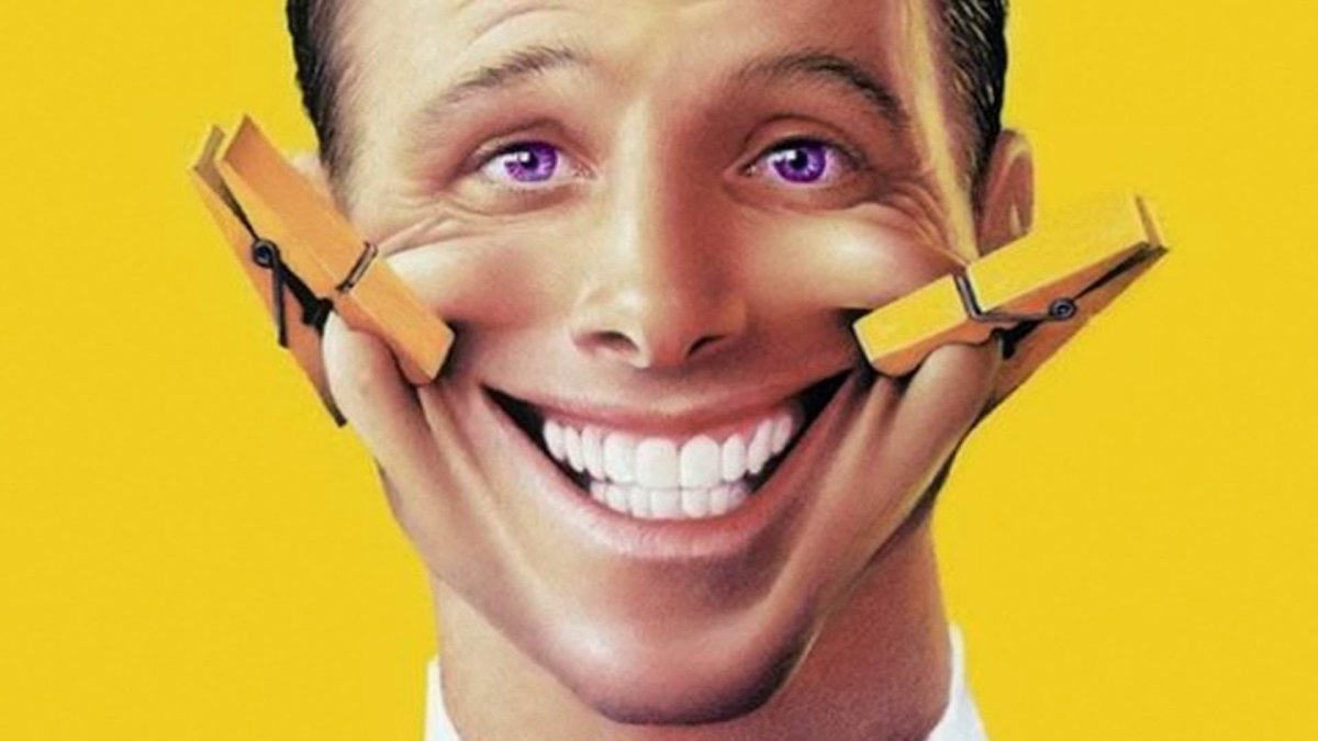 Подруги улыбаются