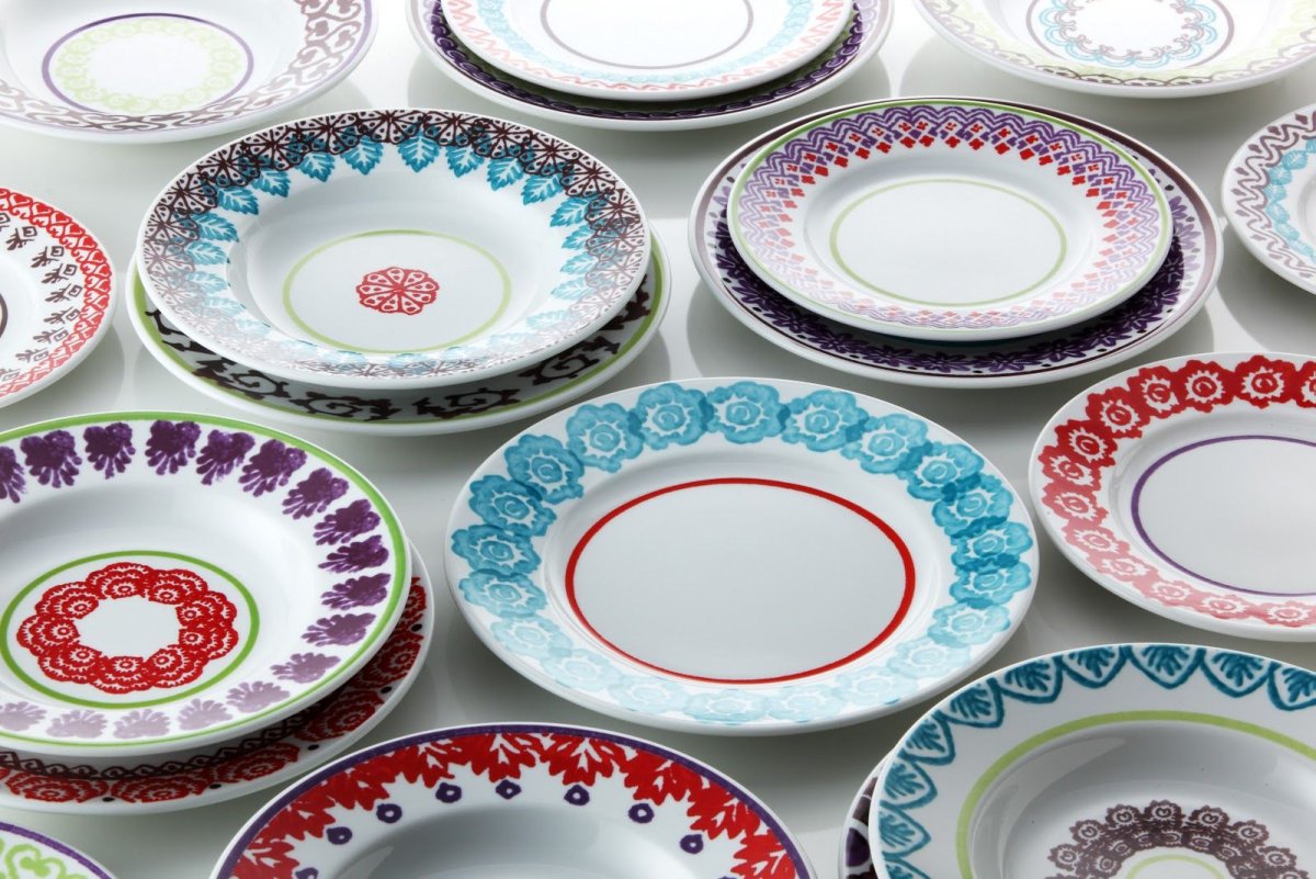 Посуда с красивым орнаментом