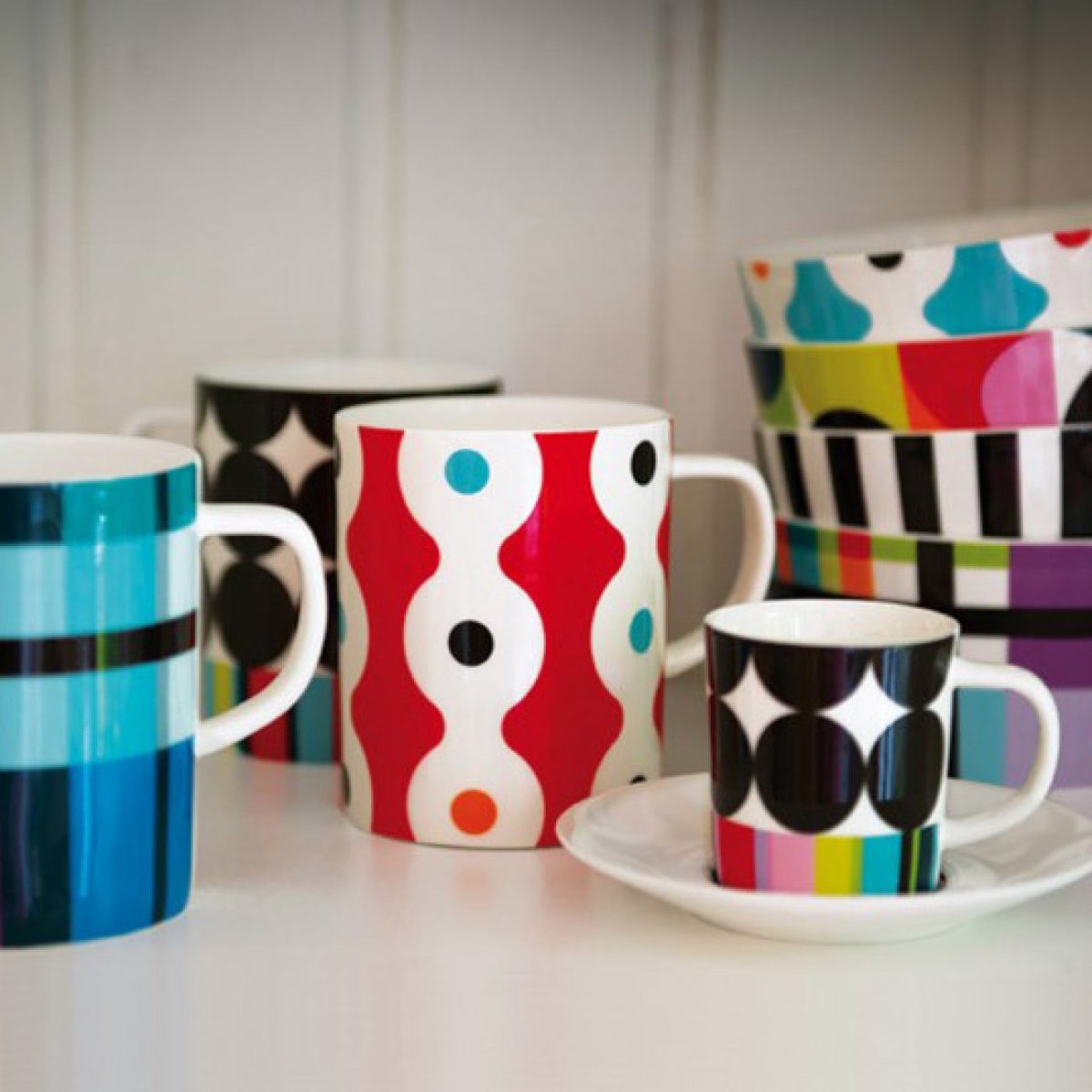 Посуда с геометрическими фигурами