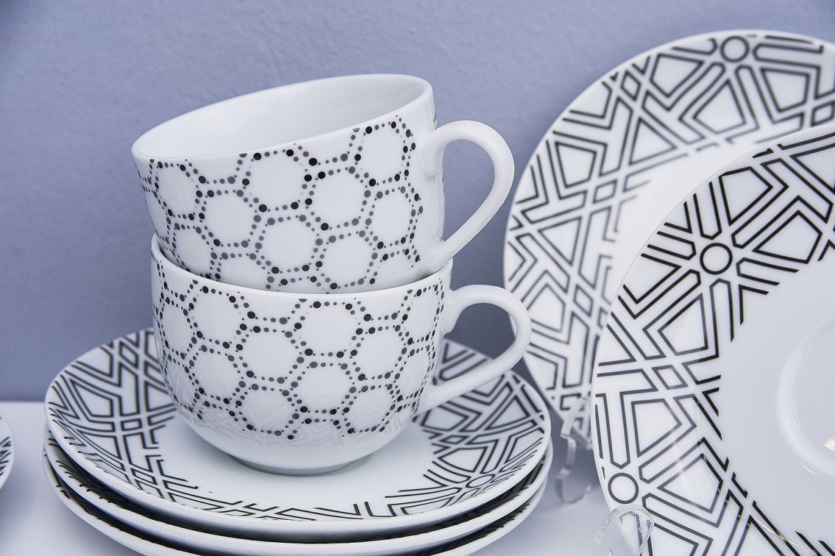 Посуда с геометрическим орнаментом