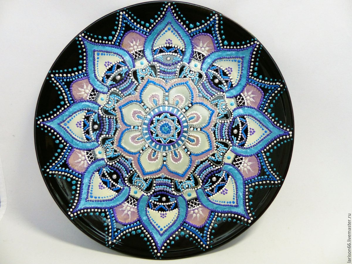 Точечная роспись тарелок
