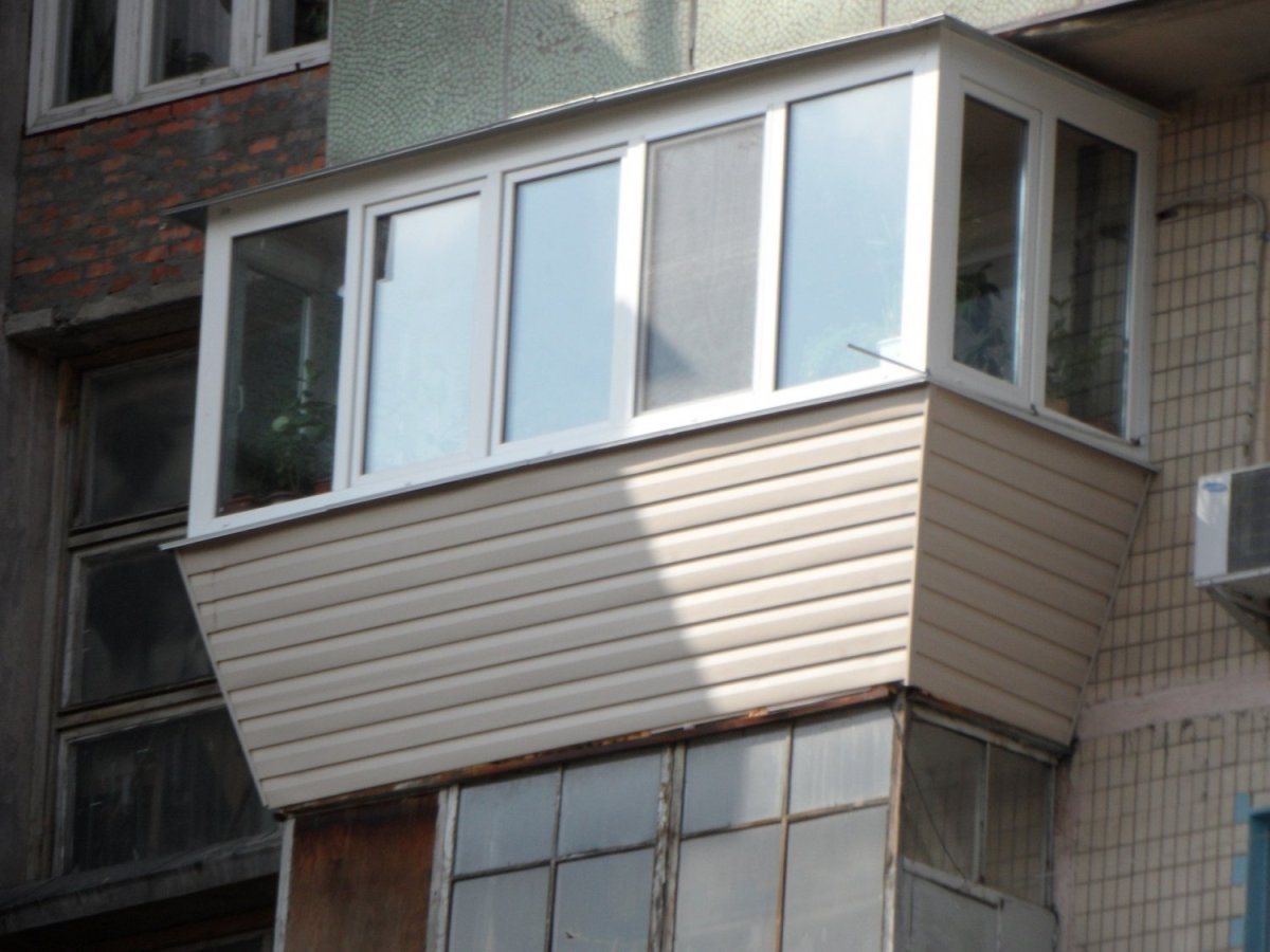 Остекление балкона алюминиевым профилем в хрущевке