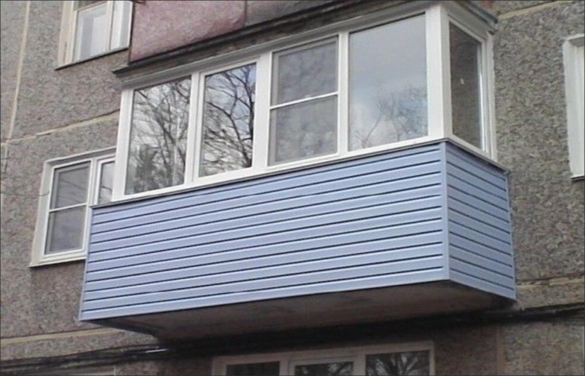 Балкон с внешней стороны