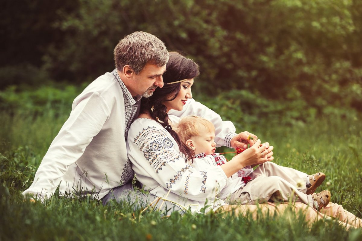 Счастье быть семьей надпись