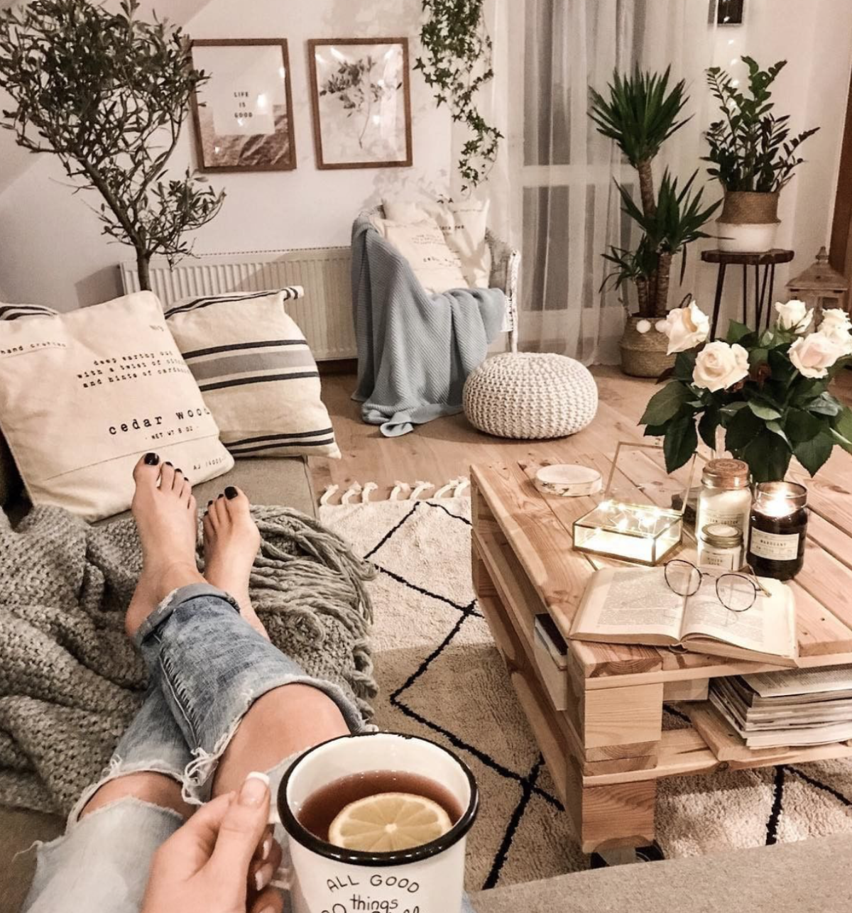 Уютный зимний интерьер квартиры аромат