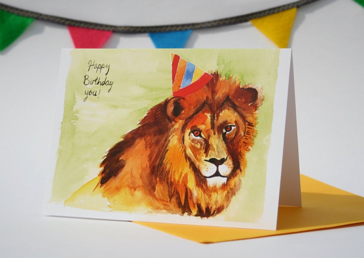 Львица с цветами