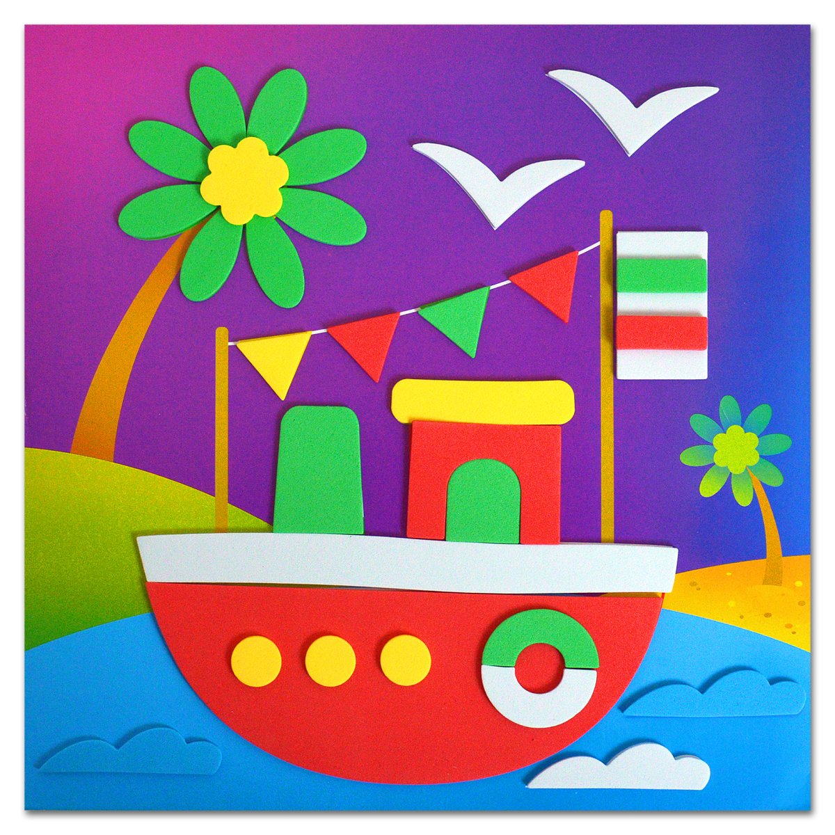 Кораблик цветной на белом фоне