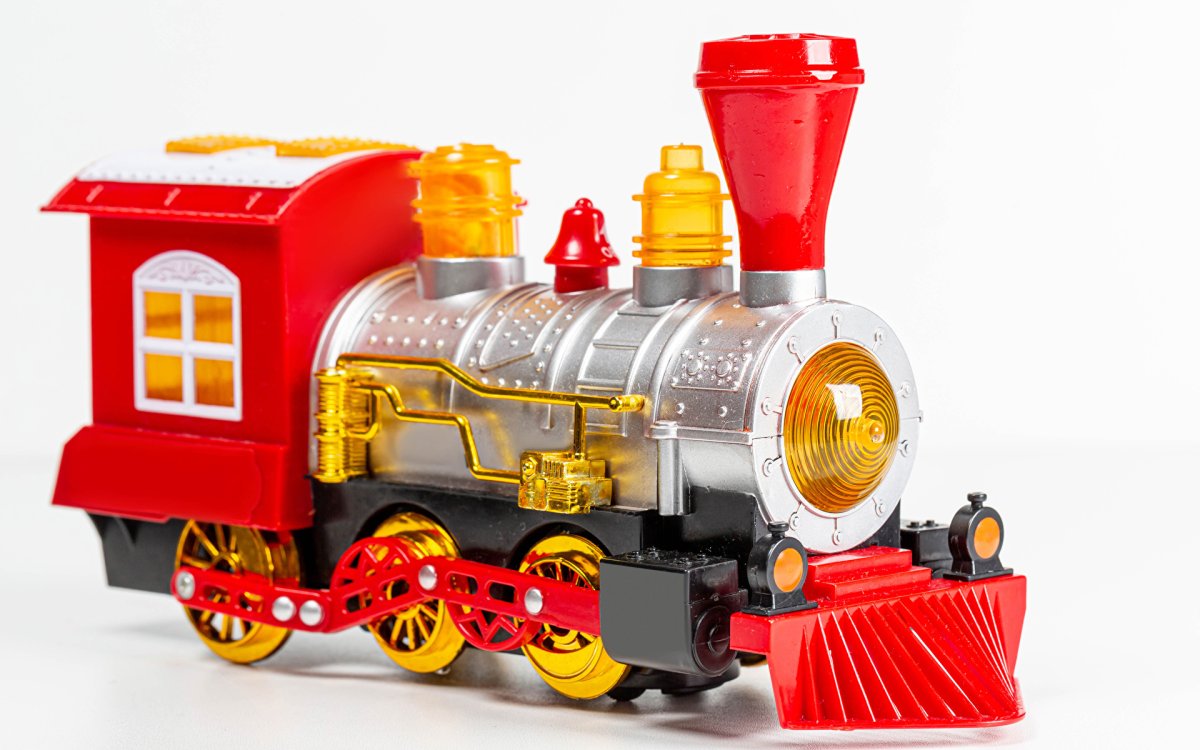 Игрушечный паровоз