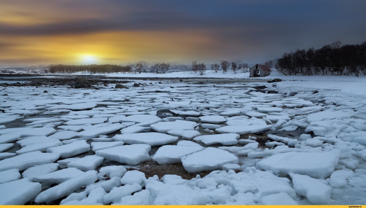 Рыбинское водохранилище ледоход