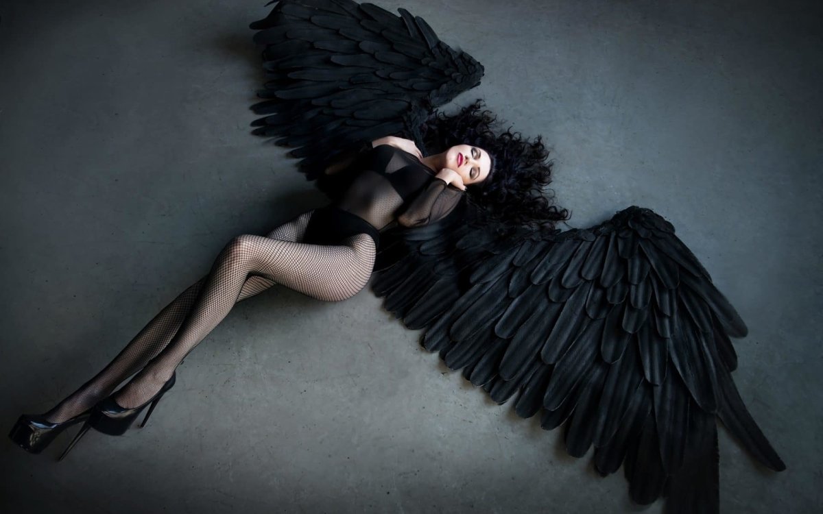 Далия грей чёрный ангел