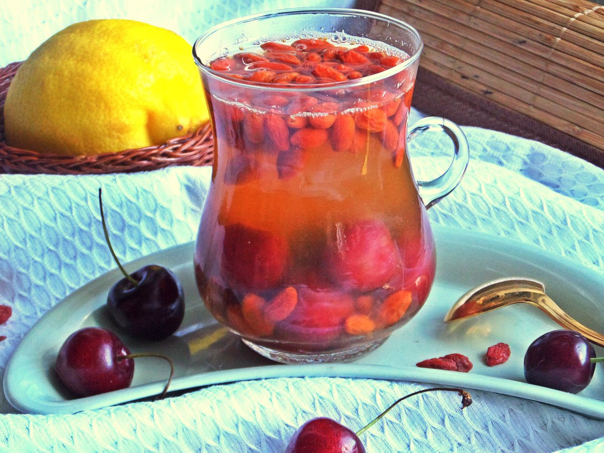 Компот из свежих фруктов