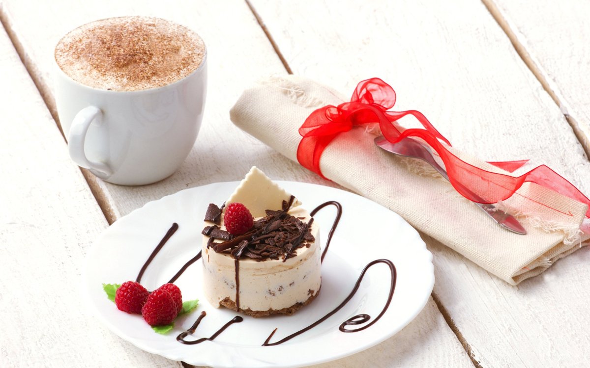 Кофе и пирожное