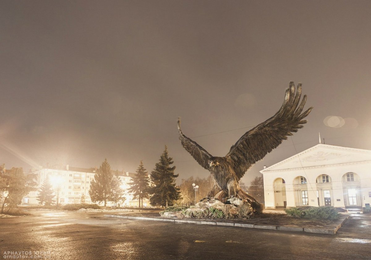 Орел на вокзале в Орле