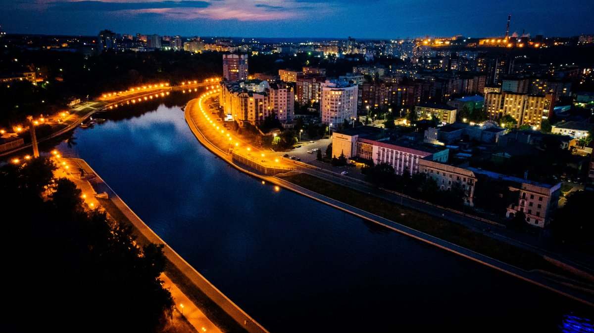 Ночной город орёл