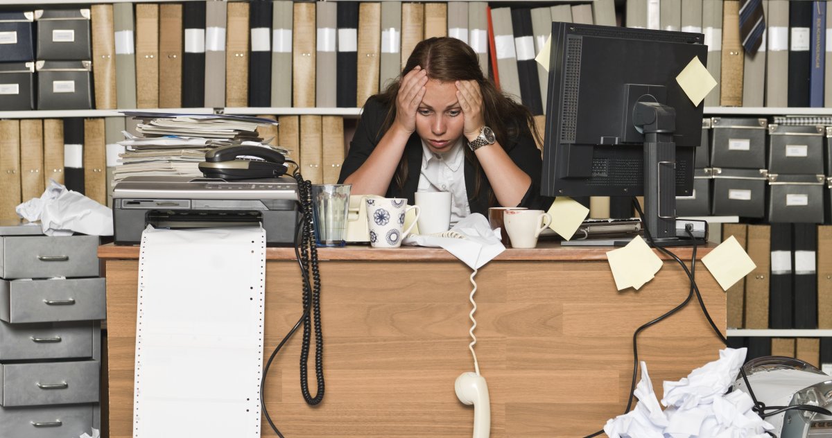 Женщина завал на работе