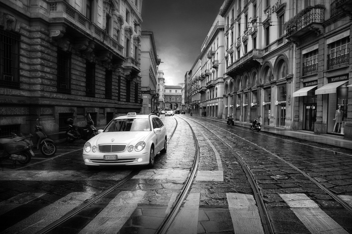 Черно белая улица