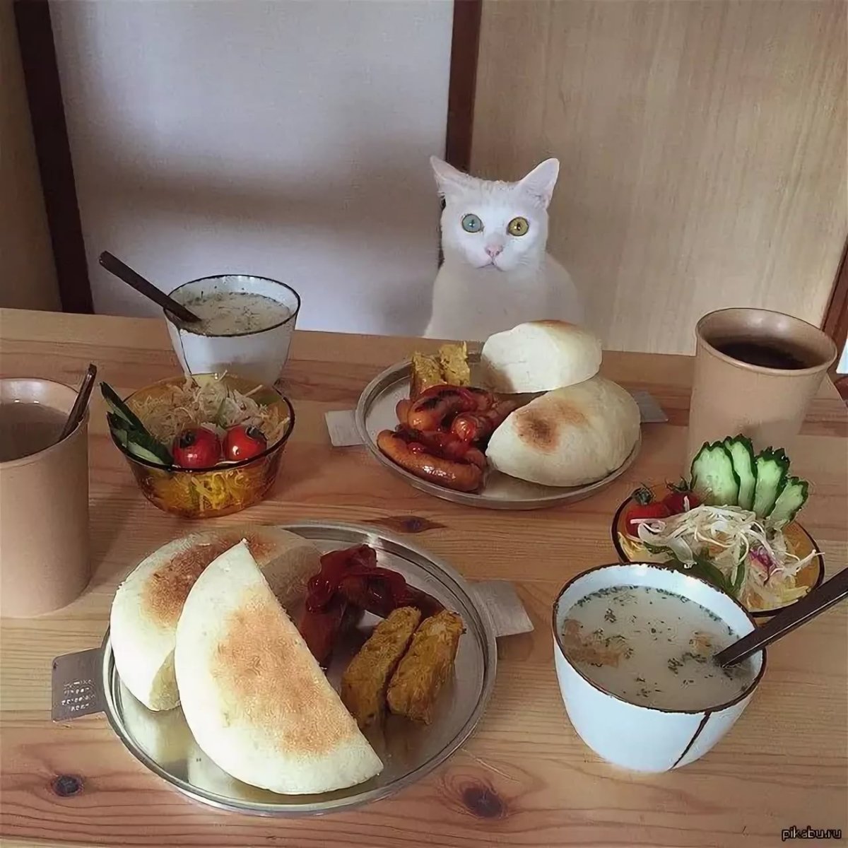 Бутерброд в виде кота