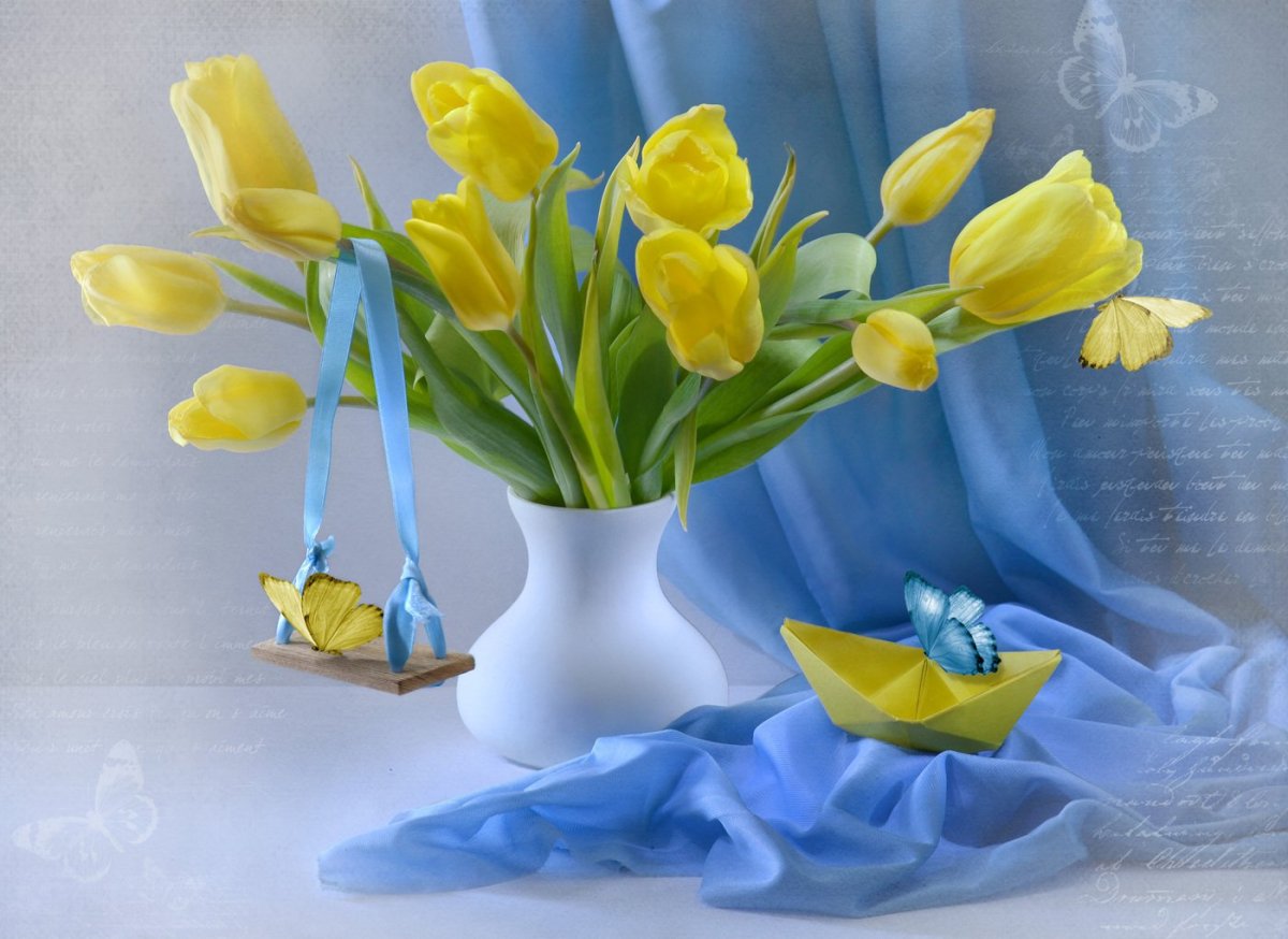 Красивый букет крокусов