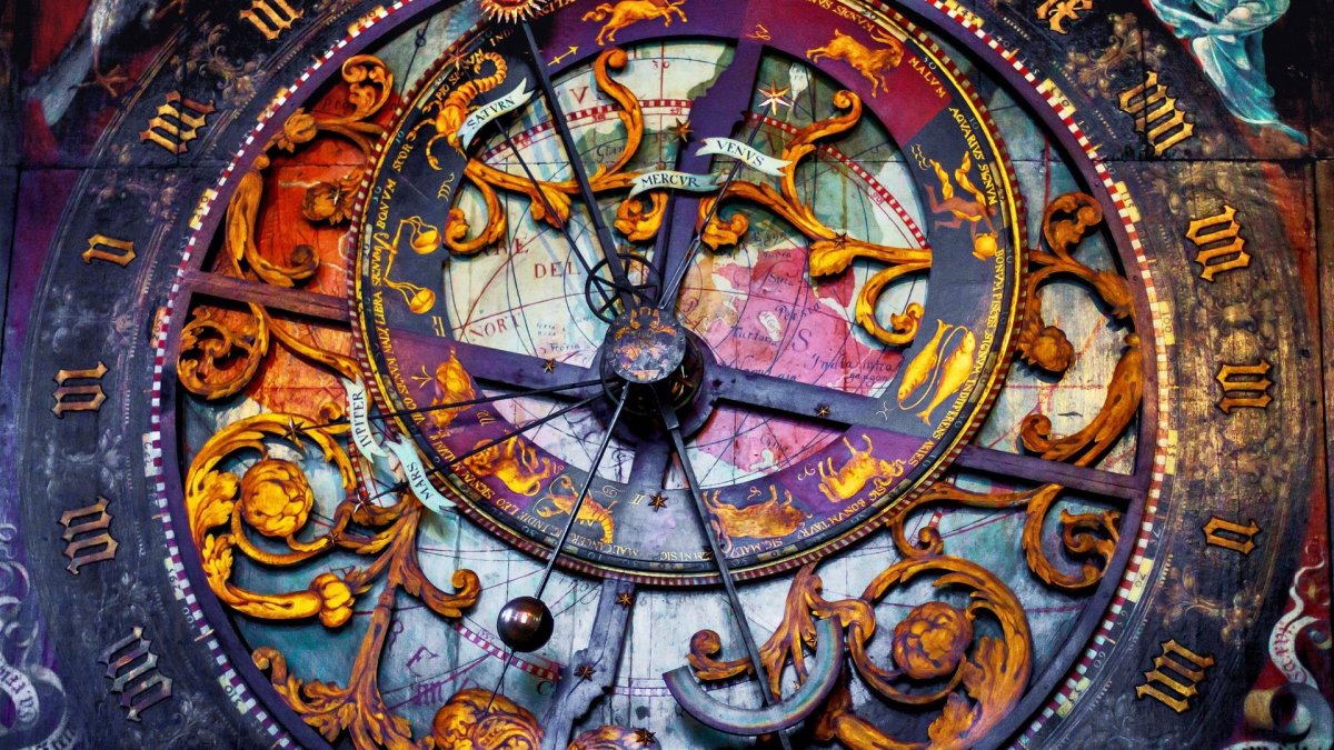 Сказочные красивые часы