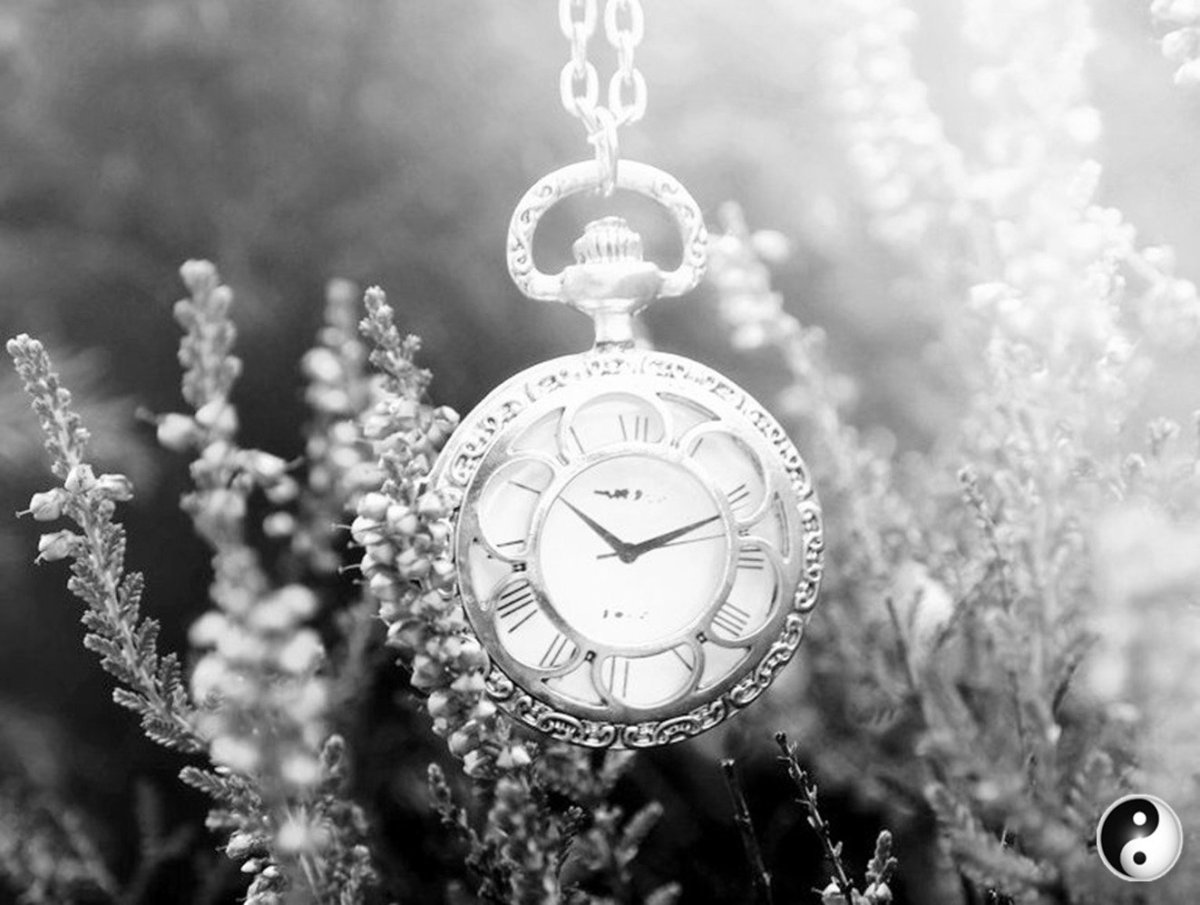 Часы "цветок"