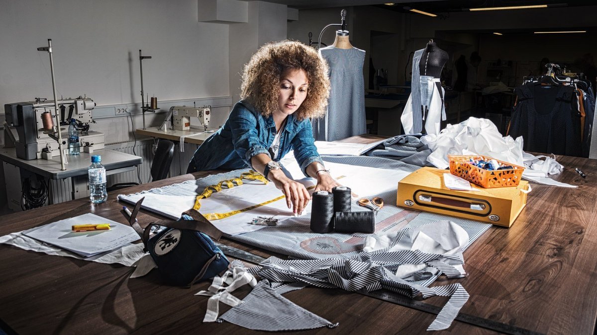 Раскройщик швейного производства