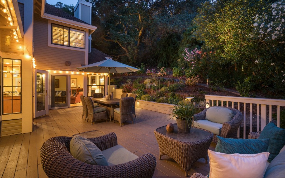 Уютный домик с террасой