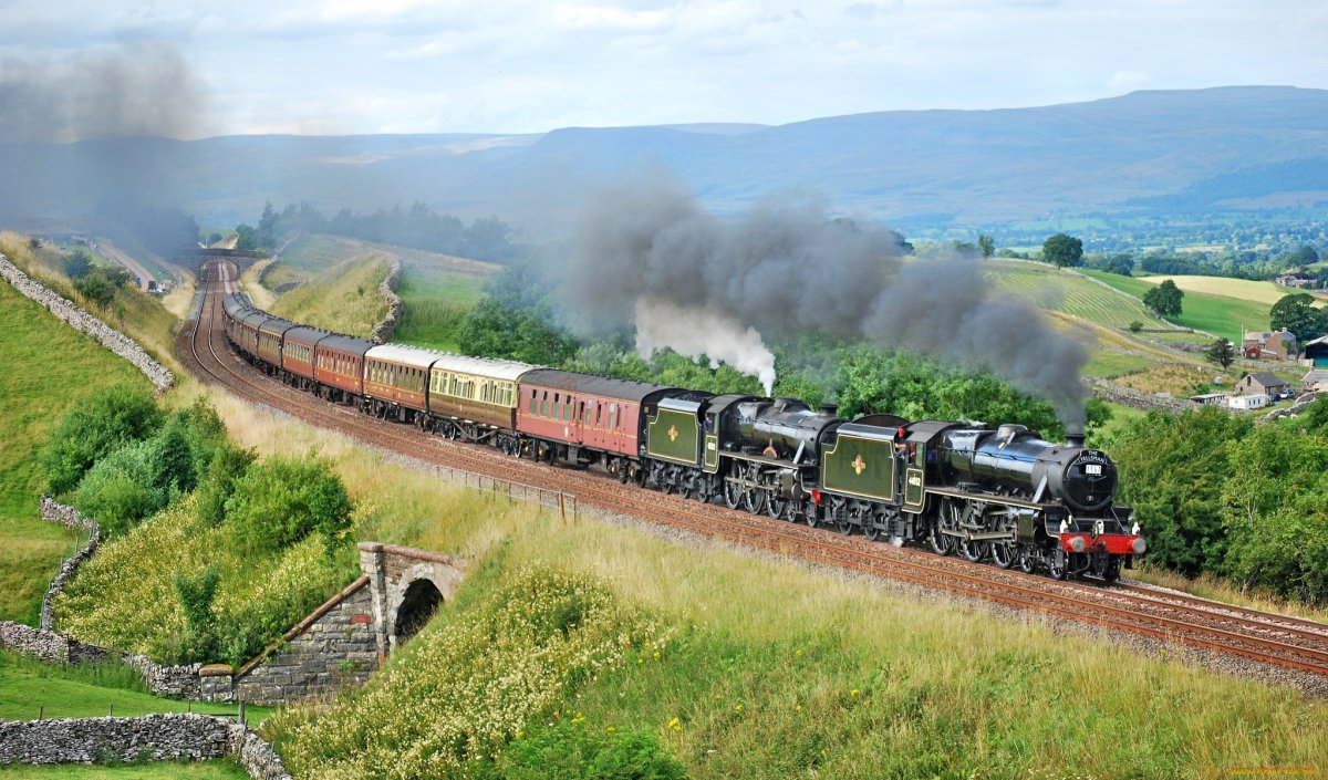 Паровоз с вагонами