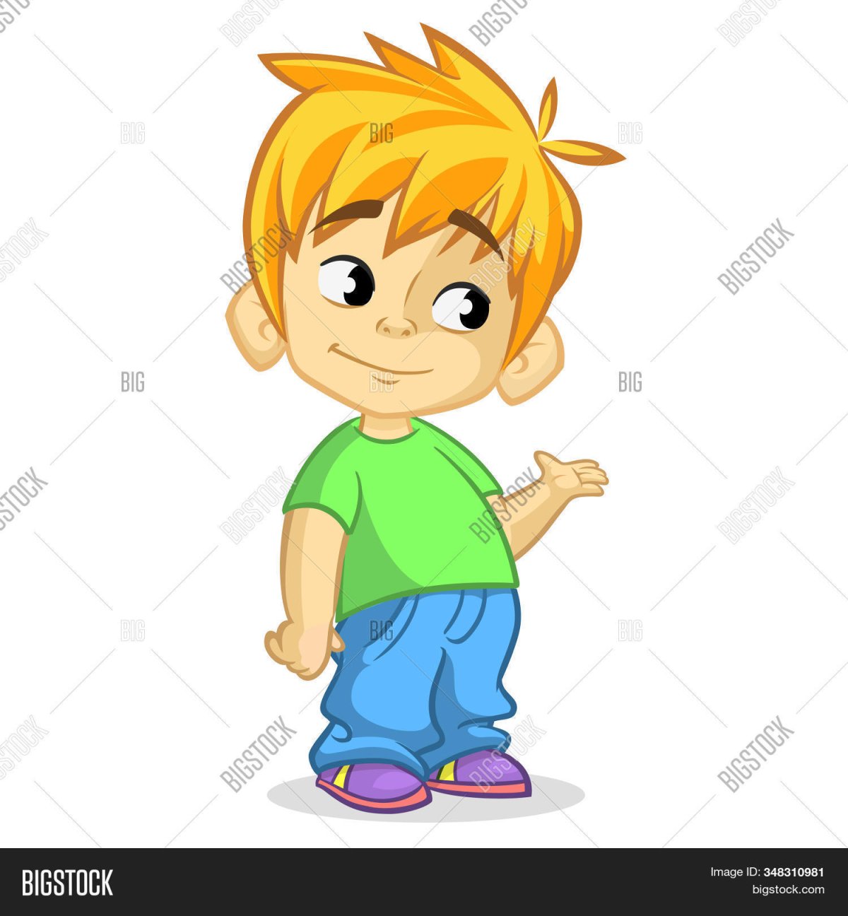 Мальчик идет