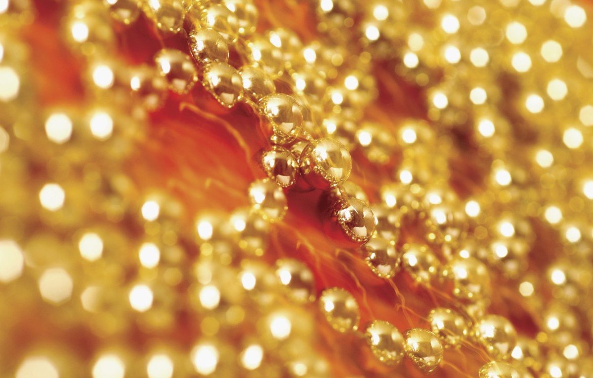 Реклама золотых украшений