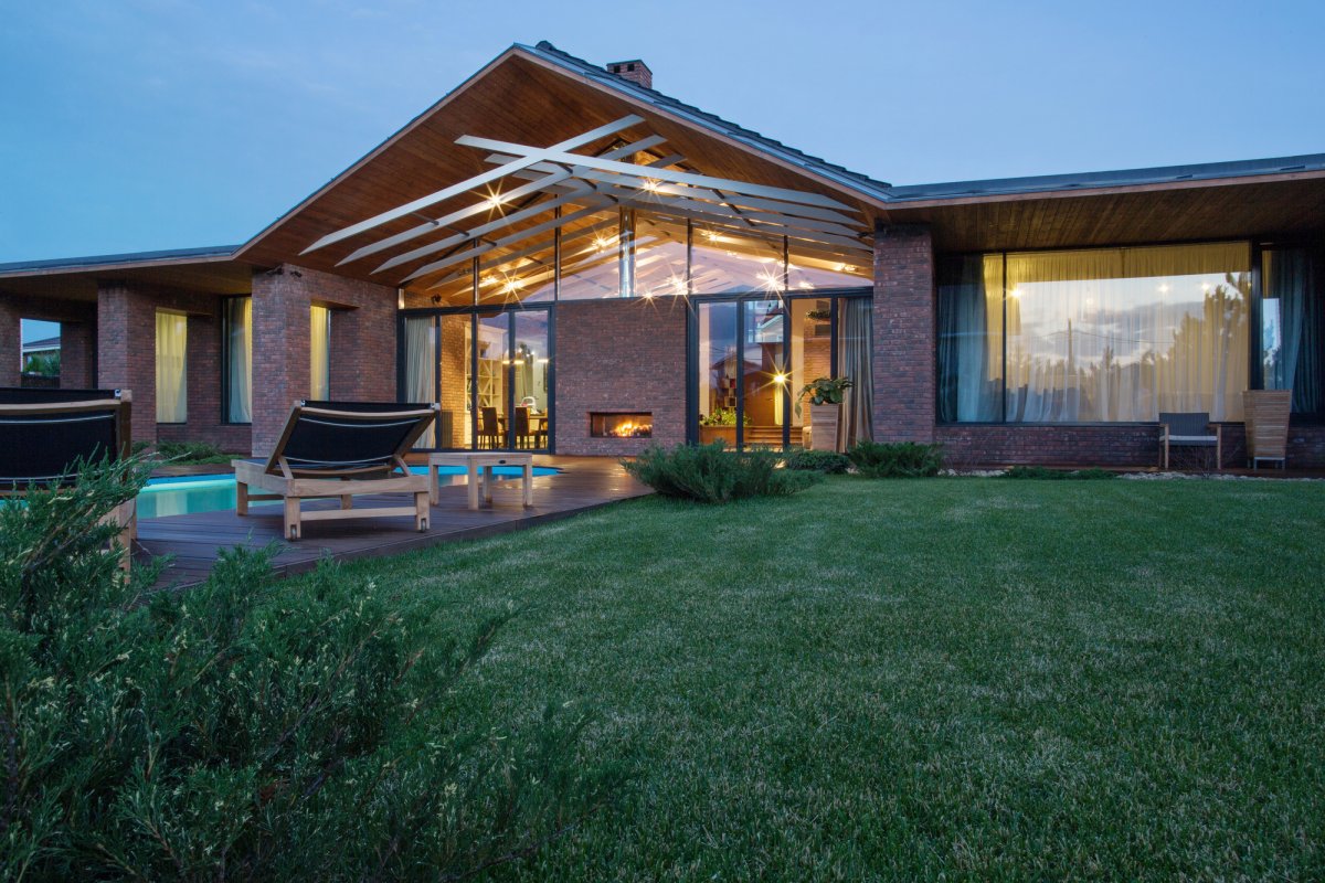 Одноэтажный дом с террасой в стиле лофт