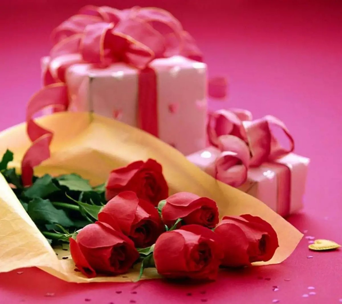 С днём рождения открытки с шарами гиф