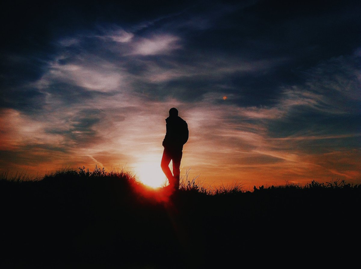 Уходит в закат